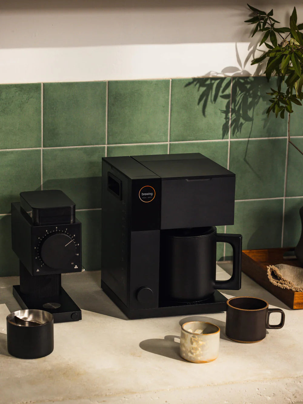 
                  
                    FELLOW Aiden Cafetière de précision (120V)
                  
                