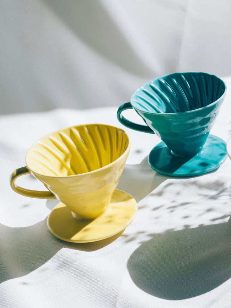 
                  
                    HARIO V60-02 (céramique)
                  
                